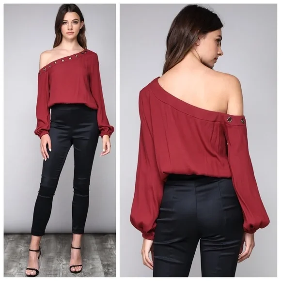 018 NEW Red off should grommet detail blouse small - Picture 2 of 2